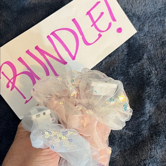 NEW Pale Blue Light-Up Sequin Mesh Scrunchie — 3 Light Settings! - Picture 8 of 8